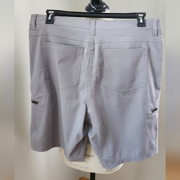 Hawke & Co. Men's grey shorts in size 36 - Picture 3 of 7